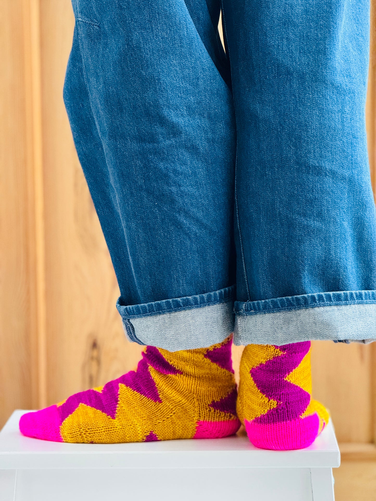 Funky Zigzag Socken Strickanleitung